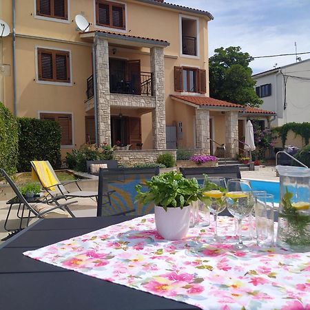 Villa Krasa Sea View Apartmants With Pool Лижнян Екстер'єр фото