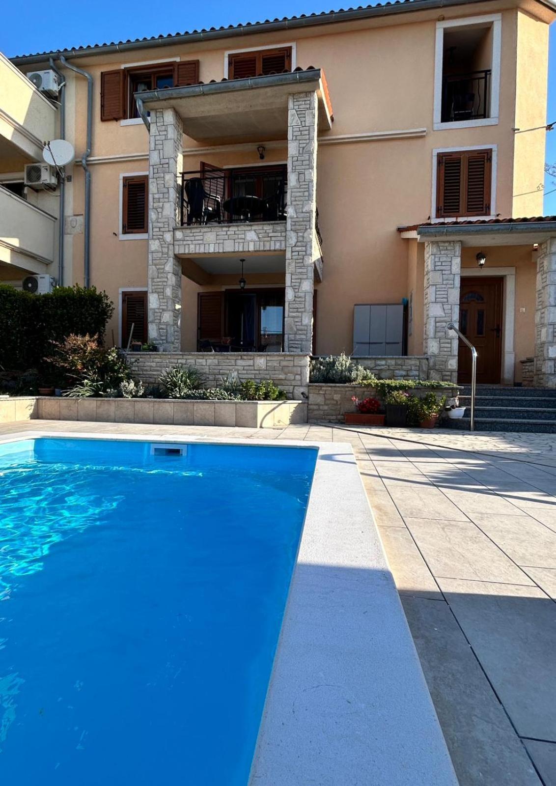 Villa Krasa Sea View Apartmants With Pool Лижнян Екстер'єр фото