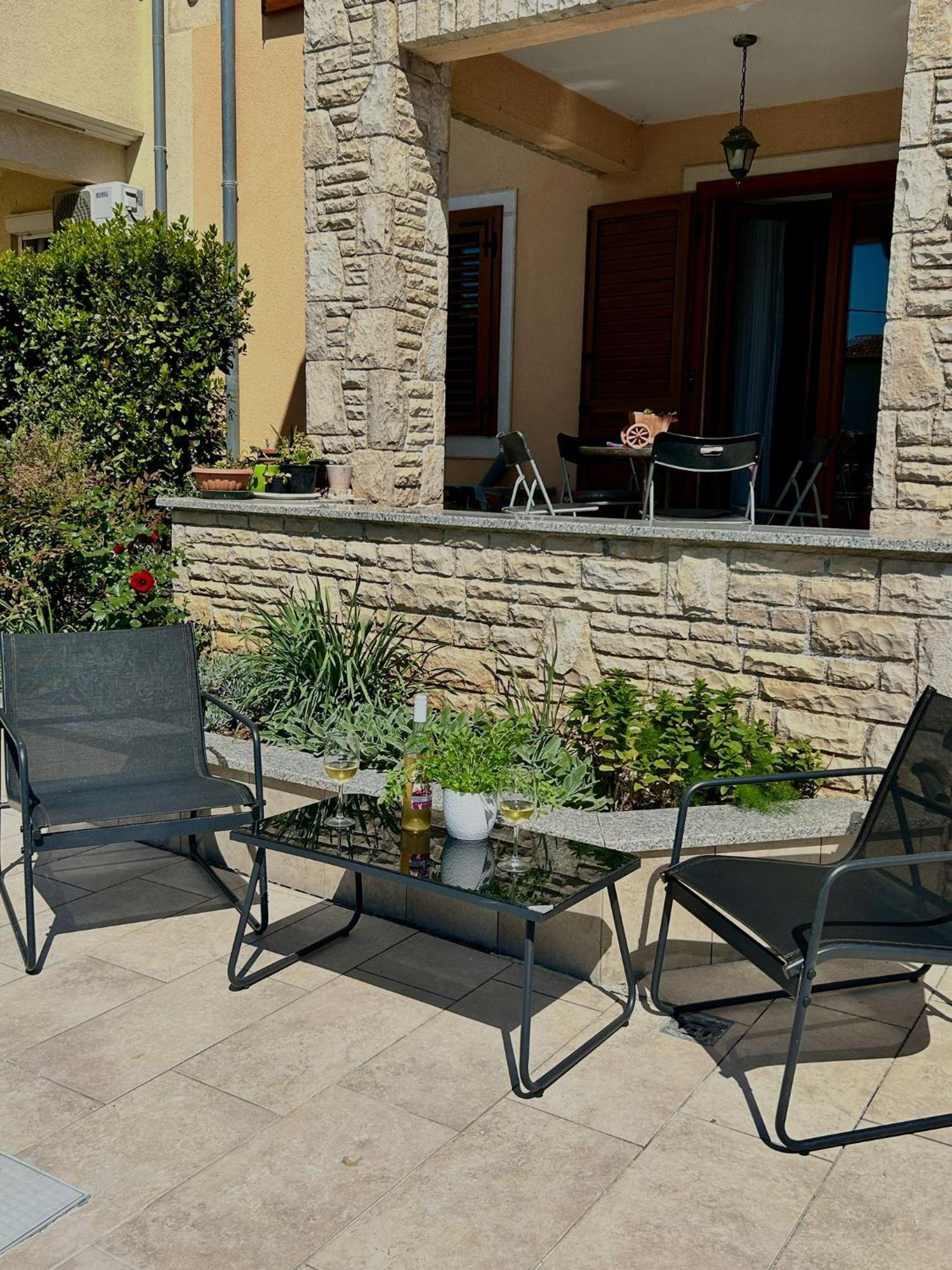 Villa Krasa Sea View Apartmants With Pool Лижнян Екстер'єр фото