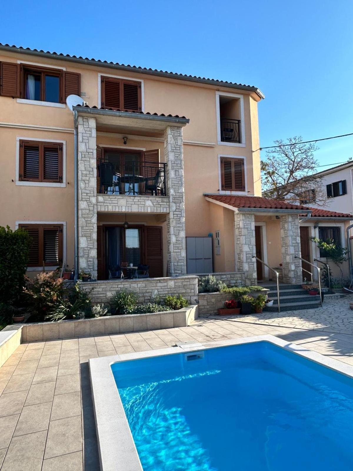 Villa Krasa Sea View Apartmants With Pool Лижнян Екстер'єр фото