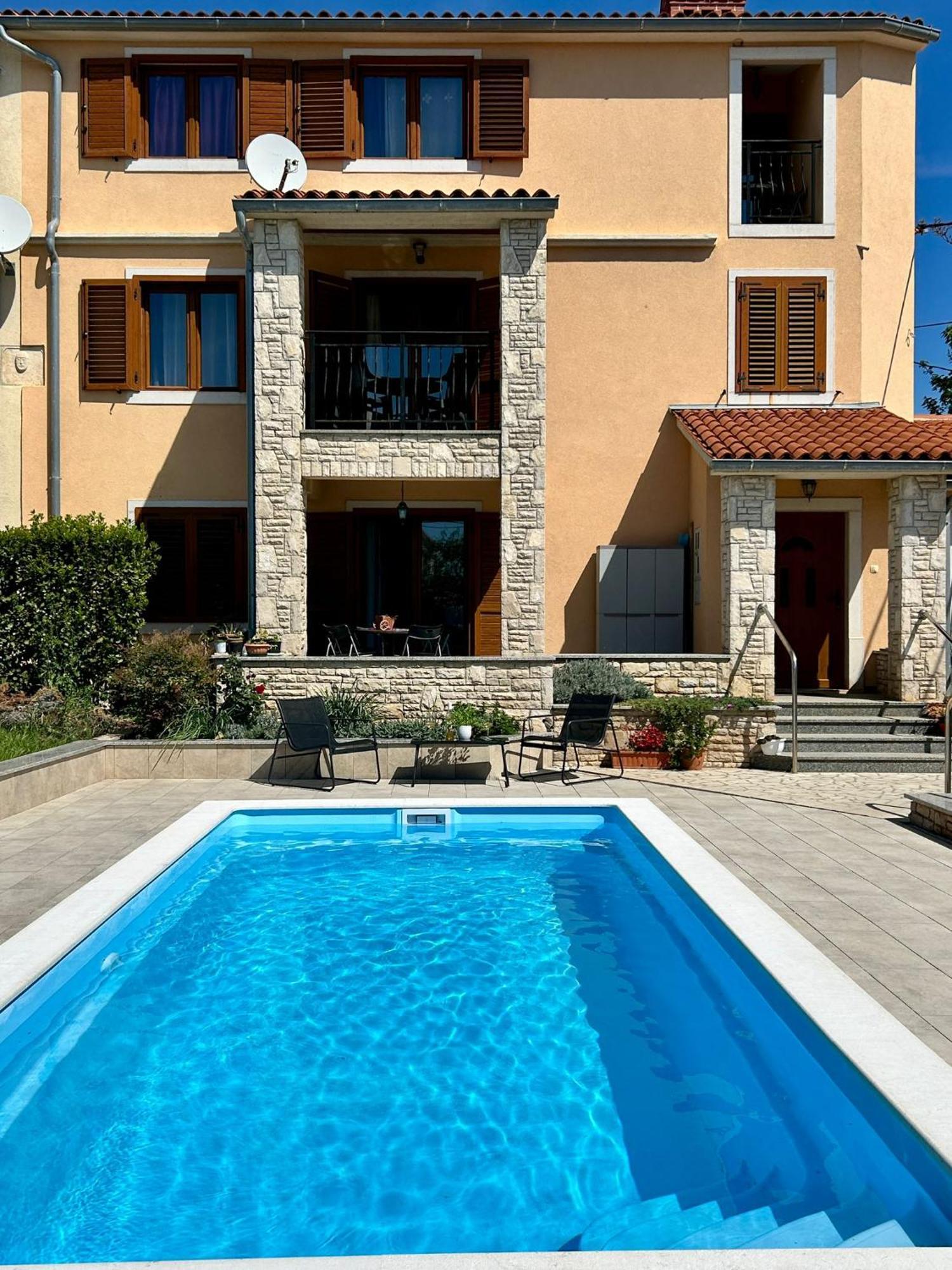 Villa Krasa Sea View Apartmants With Pool Лижнян Екстер'єр фото