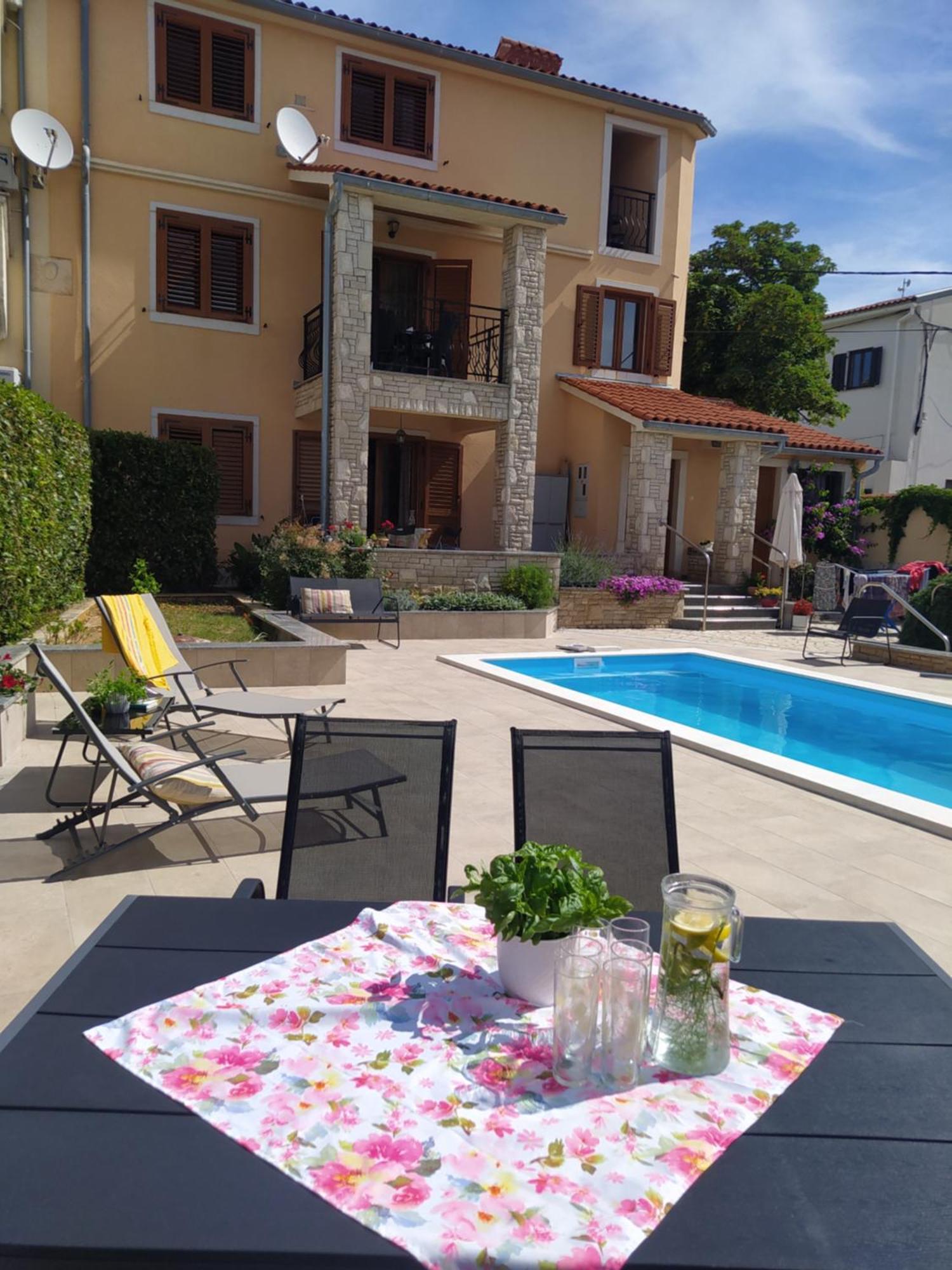 Villa Krasa Sea View Apartmants With Pool Лижнян Екстер'єр фото
