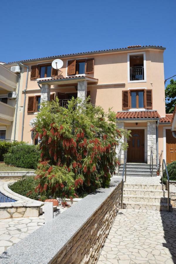 Villa Krasa Sea View Apartmants With Pool Лижнян Екстер'єр фото