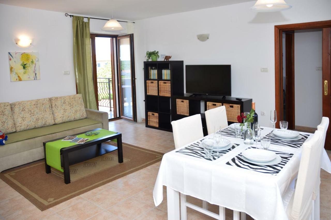 Villa Krasa Sea View Apartmants With Pool Лижнян Екстер'єр фото