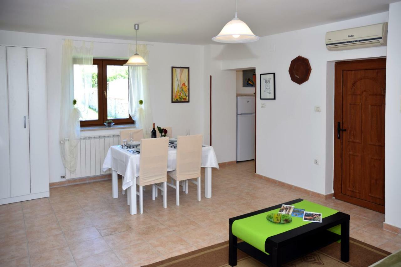 Villa Krasa Sea View Apartmants With Pool Лижнян Екстер'єр фото