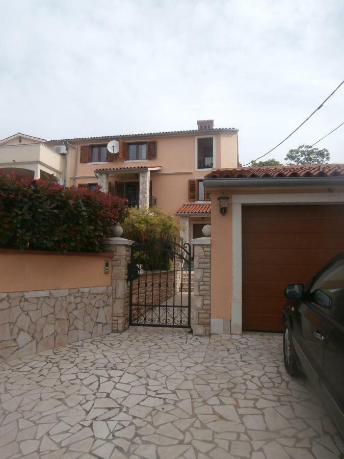 Villa Krasa Sea View Apartmants With Pool Лижнян Екстер'єр фото