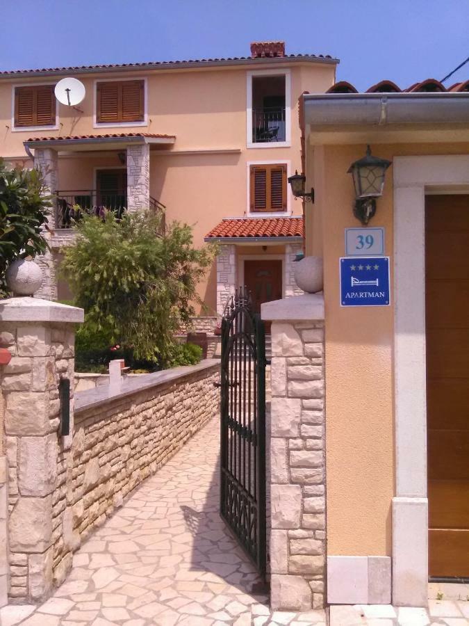 Villa Krasa Sea View Apartmants With Pool Лижнян Екстер'єр фото
